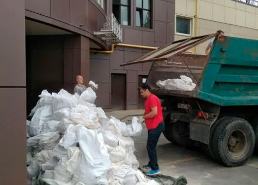 Вивезення та утилізація будсміття